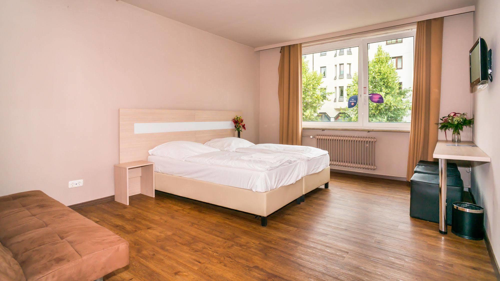 Smart Stay - Hostel Munich City Luaran gambar